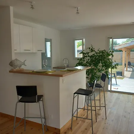 Cassy Maison 3 Avec Jardin 度假居 *